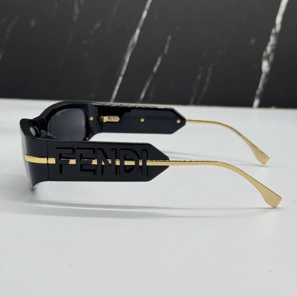 NEW FE40120I 01A FENDI SUNGLASSES SHINY BLACK WOMEN EYEWEAR FENDI - Picture 6 of 11